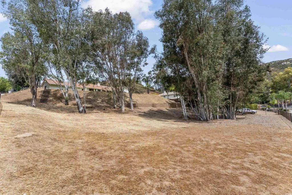 https://cdn.realtyfeed.com/cdn/127/306701122/e69182373748da2bb4311319aedcb7ff.webp