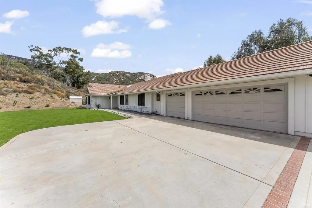 https://cdn.realtyfeed.com/cdn/127/306701122/e927a7c66bf9cfe942c67a074f88f5e4.webp