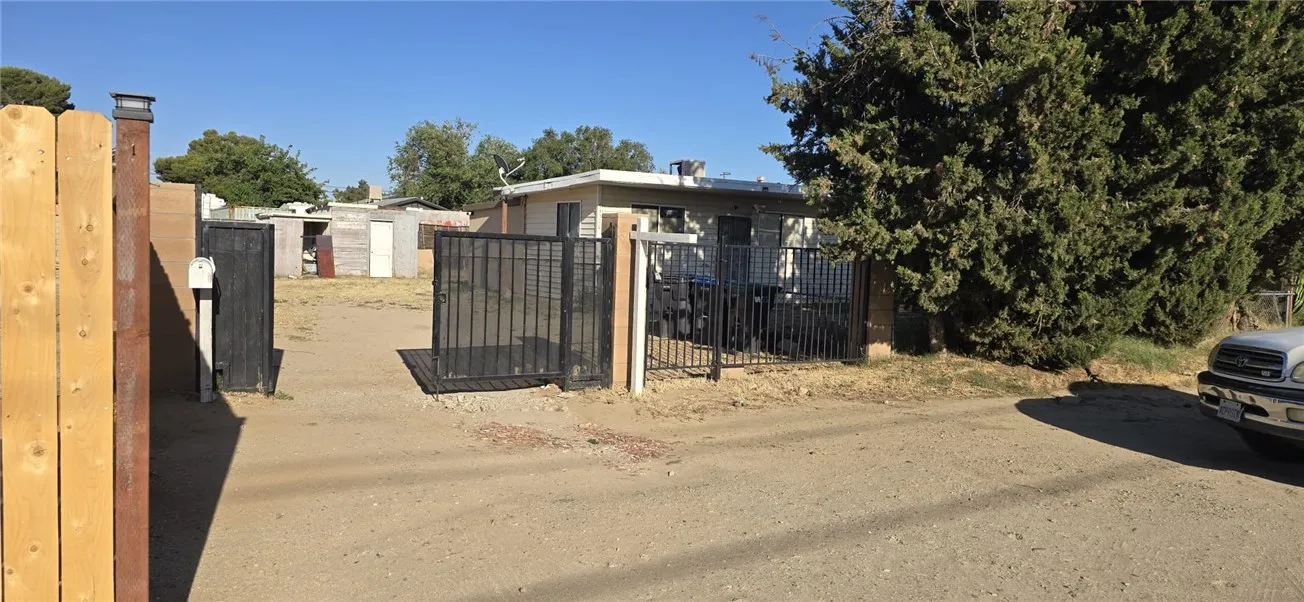 Lancaster, CA 93535