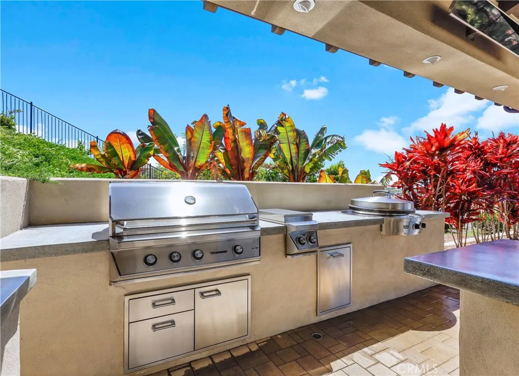 https://cdn.realtyfeed.com/cdn/127/306701229/bdba4574eb7b41adbbe818fd50dcc4cd.webp