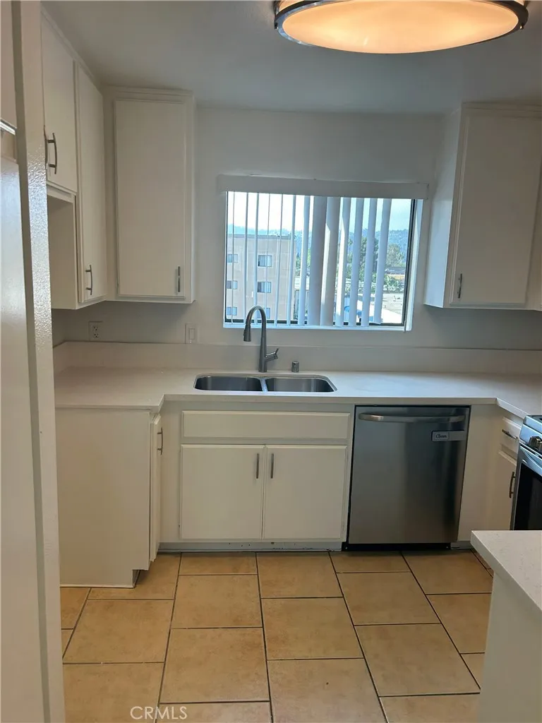 Valley Village, CA 91607