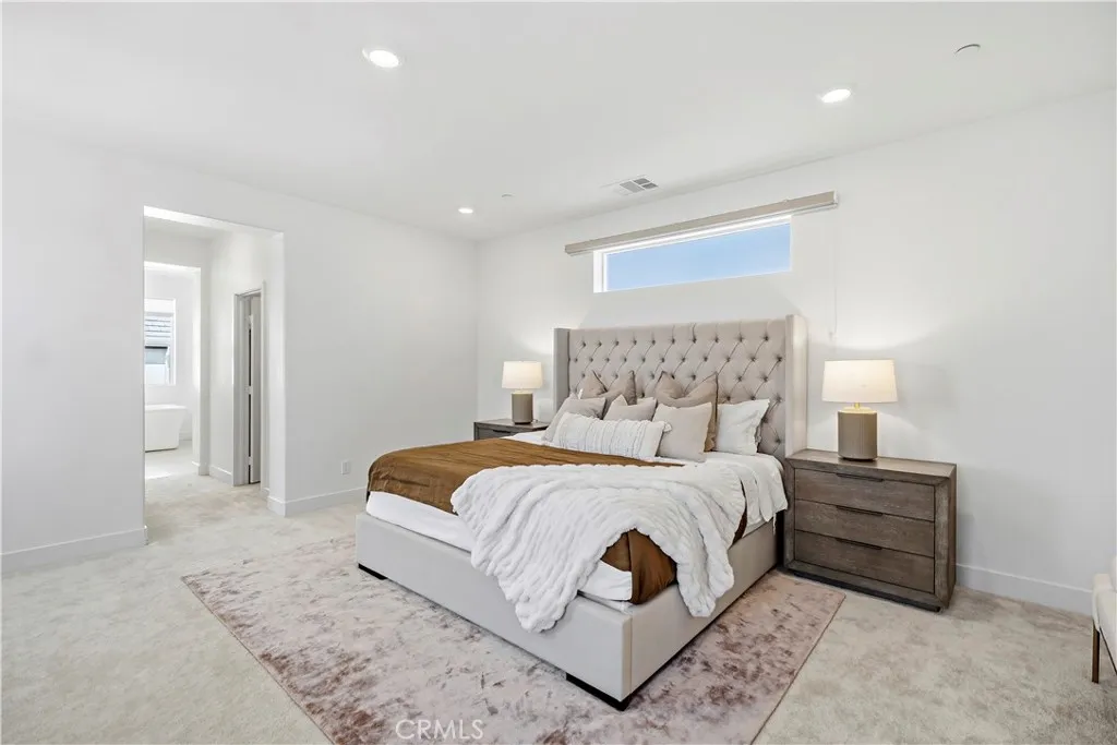 218 Tank, Irvine, CA, 92618