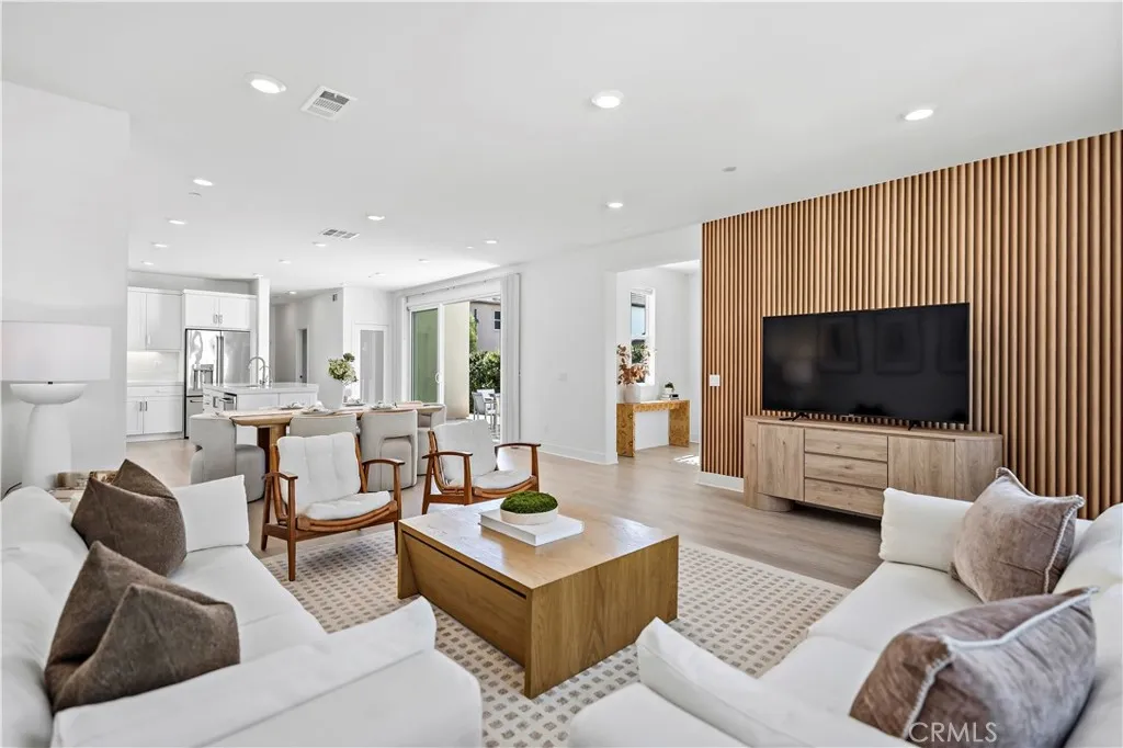 218 Tank, Irvine, CA, 92618