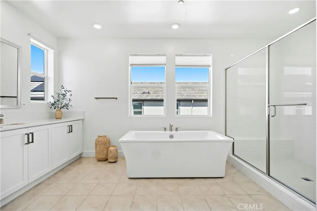 218 Tank, Irvine, CA, 92618