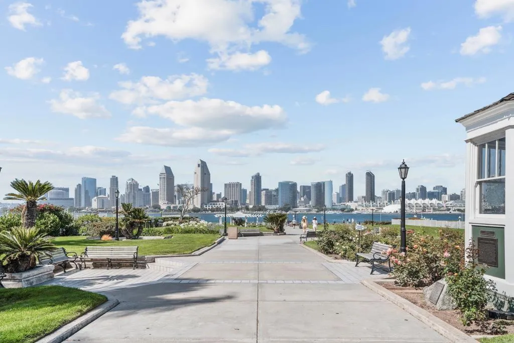 https://cdn.realtyfeed.com/cdn/127/306701353/7697597e632523bc1d87744780eccd8a.webp