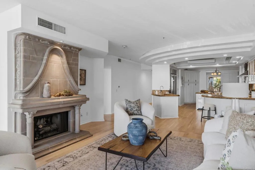 https://cdn.realtyfeed.com/cdn/127/306701353/e4821e22892720686f708ff8b778f476.webp