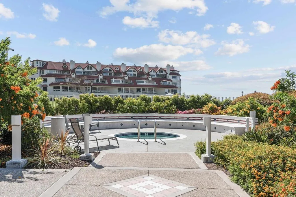 https://cdn.realtyfeed.com/cdn/127/306701353/fe177ccff05b15a46dce4ac00d4014dd.webp