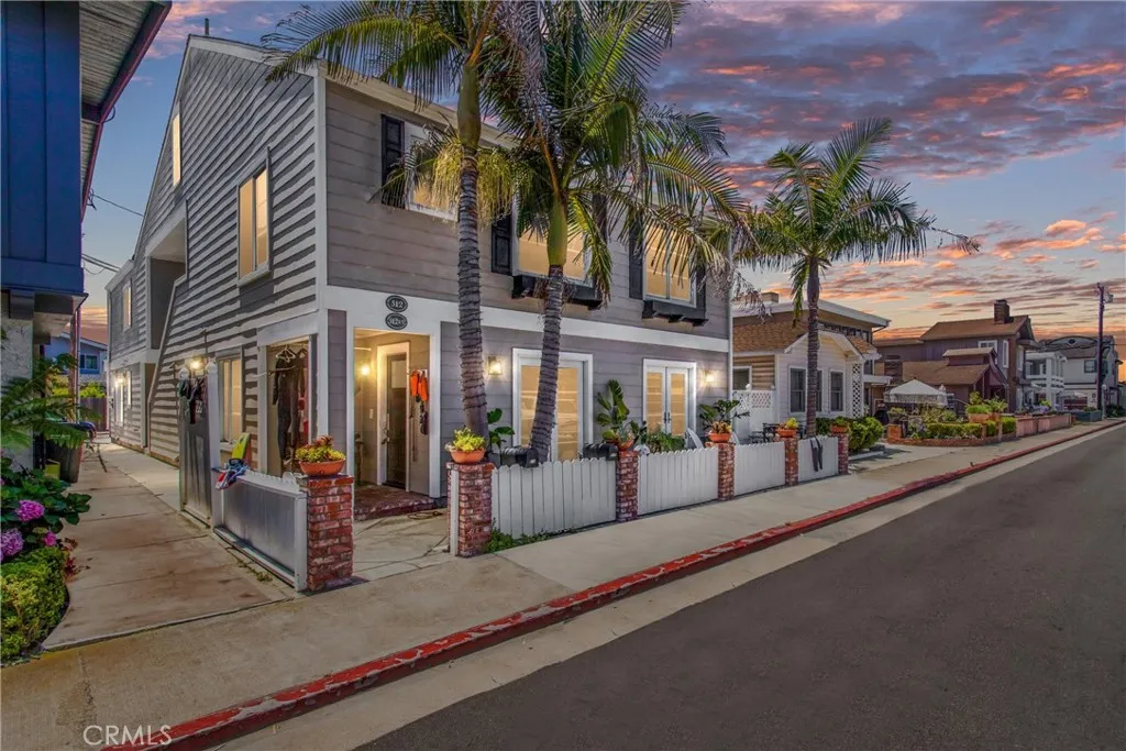 Newport Beach, CA 92663