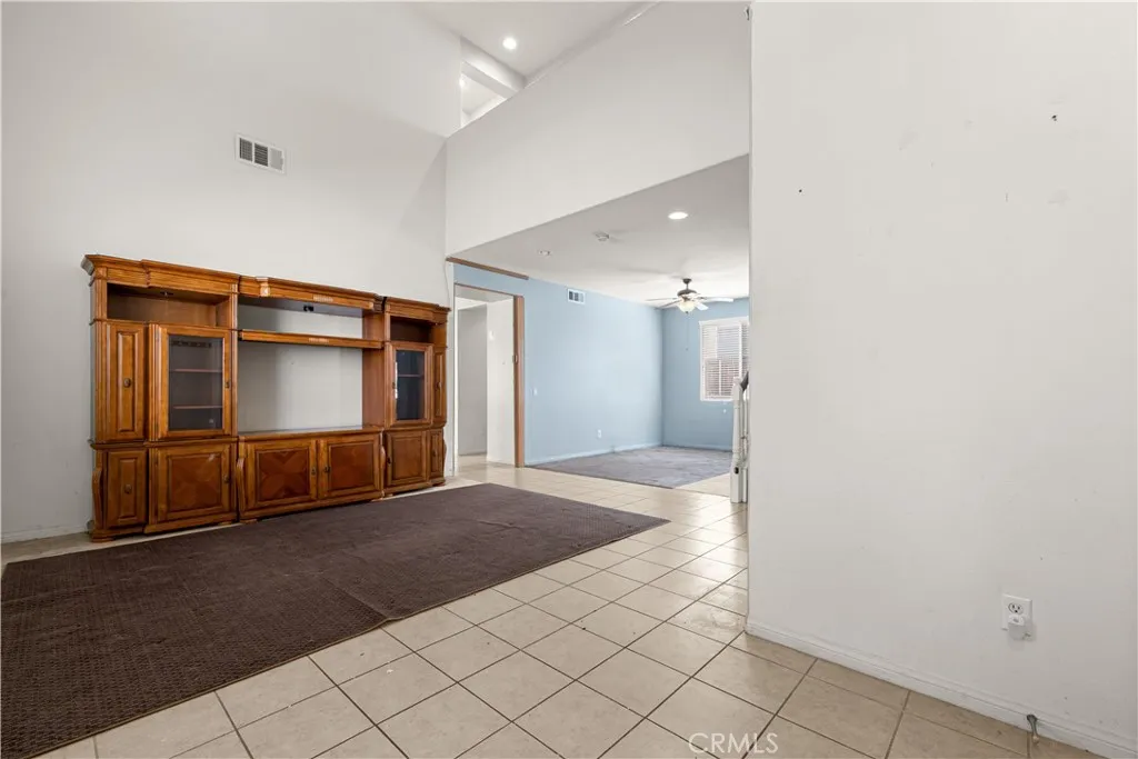 3863 Quartzite Lane, San Bernardino, CA 92407 - Photo 4 of 37, San Bernardino, CA