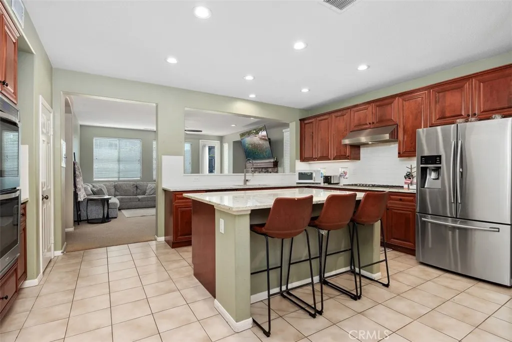 https://cdn.realtyfeed.com/cdn/127/306701573/0da6298ddf18c3471ca833b4f3011388.webp
