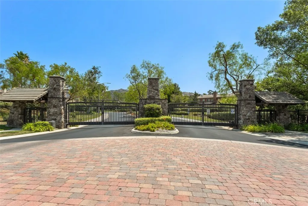 https://cdn.realtyfeed.com/cdn/127/306701573/17131ca18f39432a95ec59f3e07af738.webp