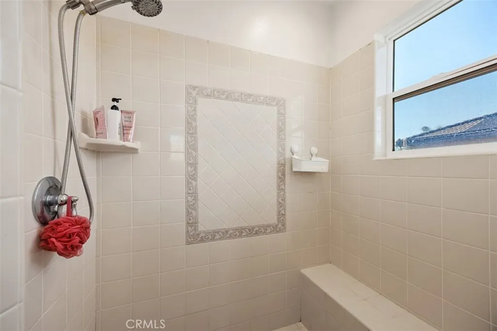 https://cdn.realtyfeed.com/cdn/127/306701573/31d92d4416213714e5222281452d2cd8.webp