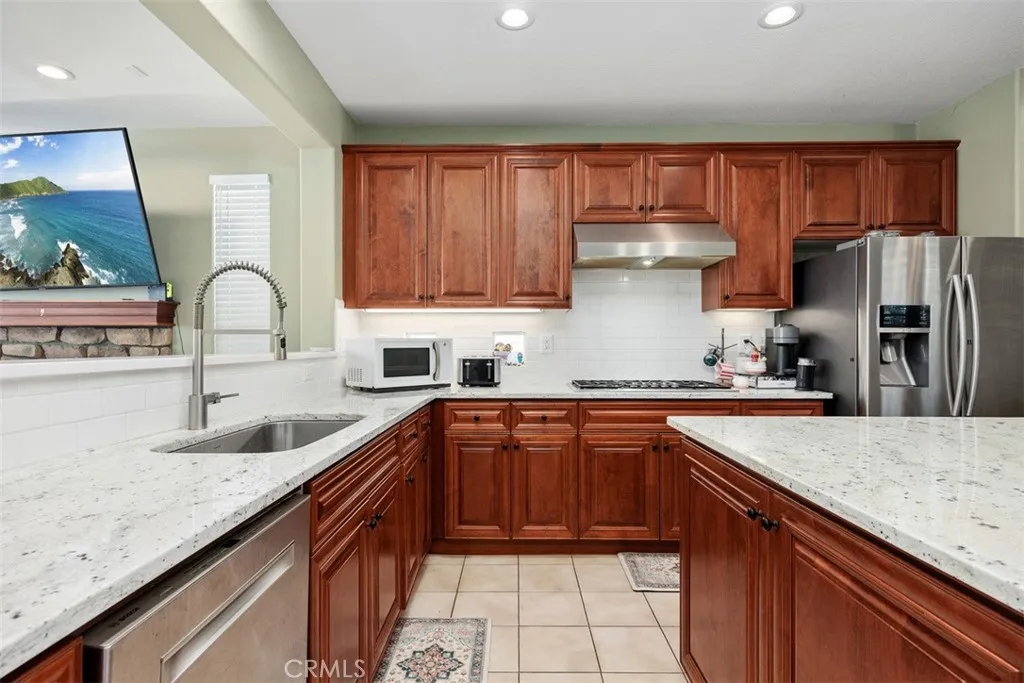 https://cdn.realtyfeed.com/cdn/127/306701573/6923c9d4866ba76fecff06d520bb0b61.webp