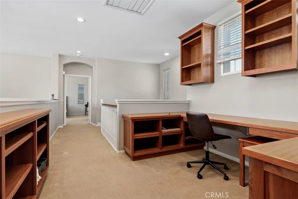 https://cdn.realtyfeed.com/cdn/127/306701573/b6aceffeaec4aea9ea7c40682f418c11.webp