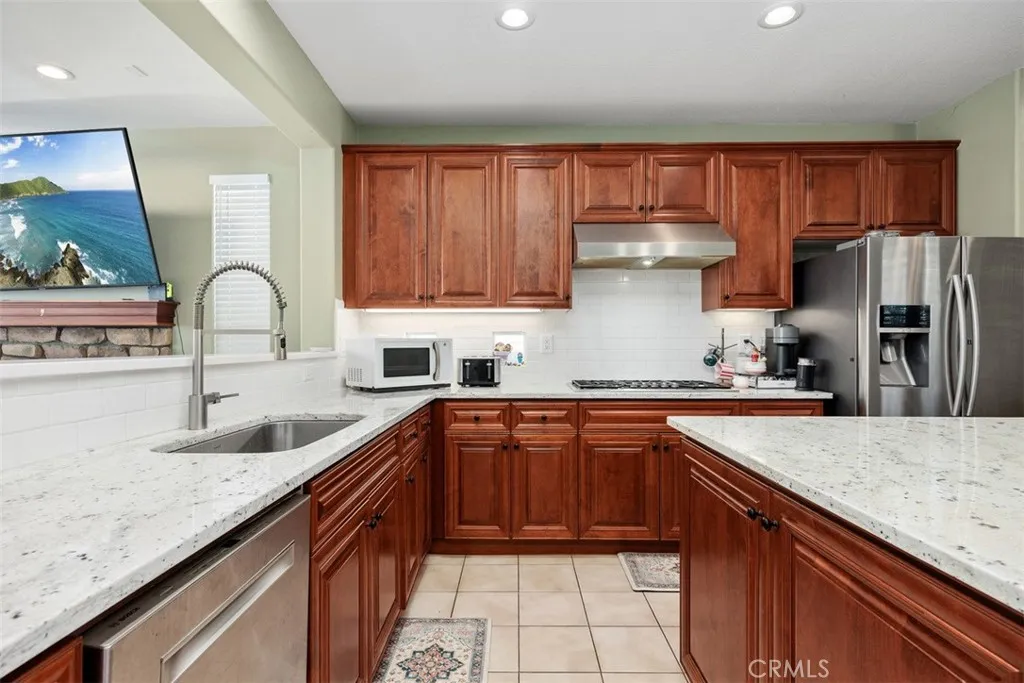 https://cdn.realtyfeed.com/cdn/127/306701573/c97b620b76727b20455e470aa2f23cdc.webp