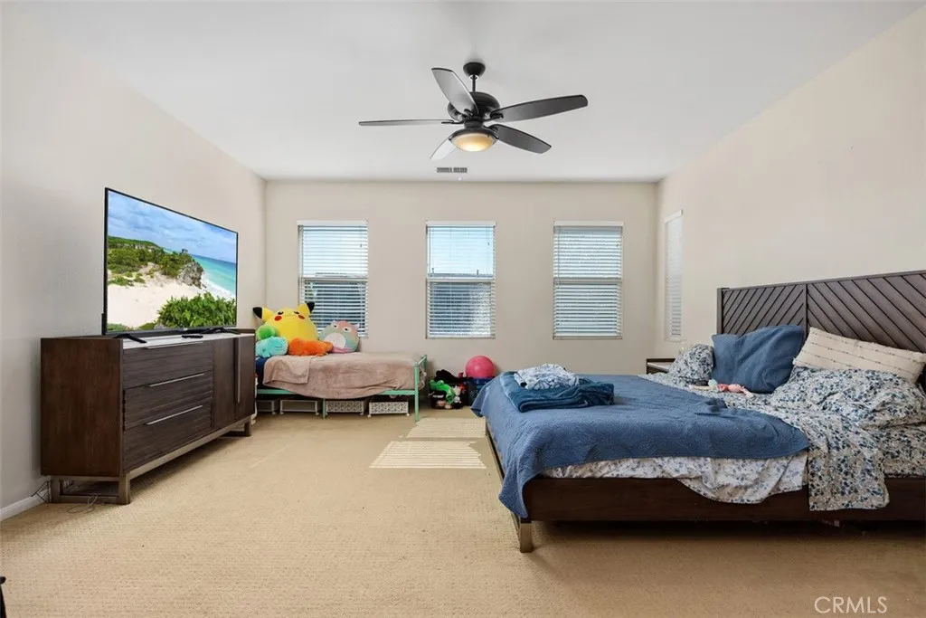 https://cdn.realtyfeed.com/cdn/127/306701573/de7d3714568fee994e7125515632459d.webp