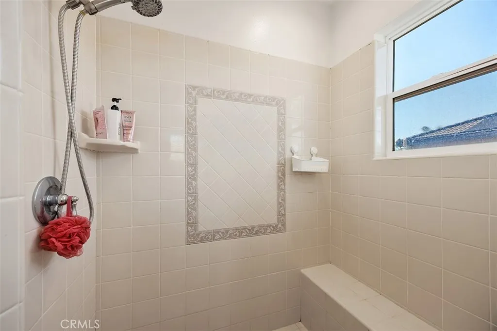 https://cdn.realtyfeed.com/cdn/127/306701573/e98f08a280ed3322989dca2f0f8f48d4.webp