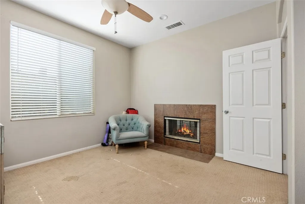 https://cdn.realtyfeed.com/cdn/127/306701573/ff646e2b8dfb15ce32e389585386626e.webp