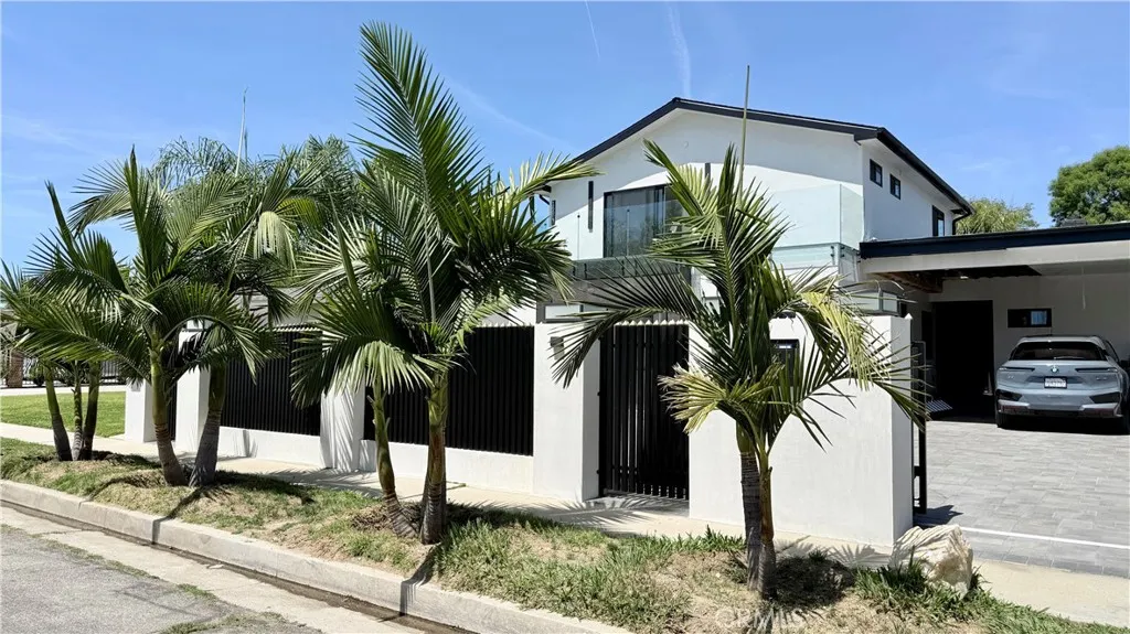 North Hills, CA 91343