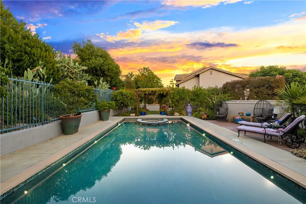 Lake Forest, CA 92610