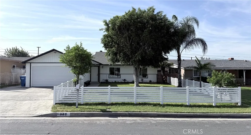 Azusa, CA 91702