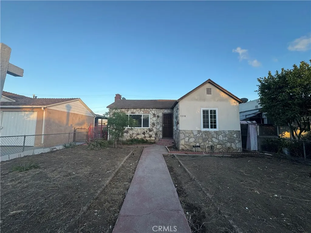 242 E 84 TH, Los Angeles, CA, 90003