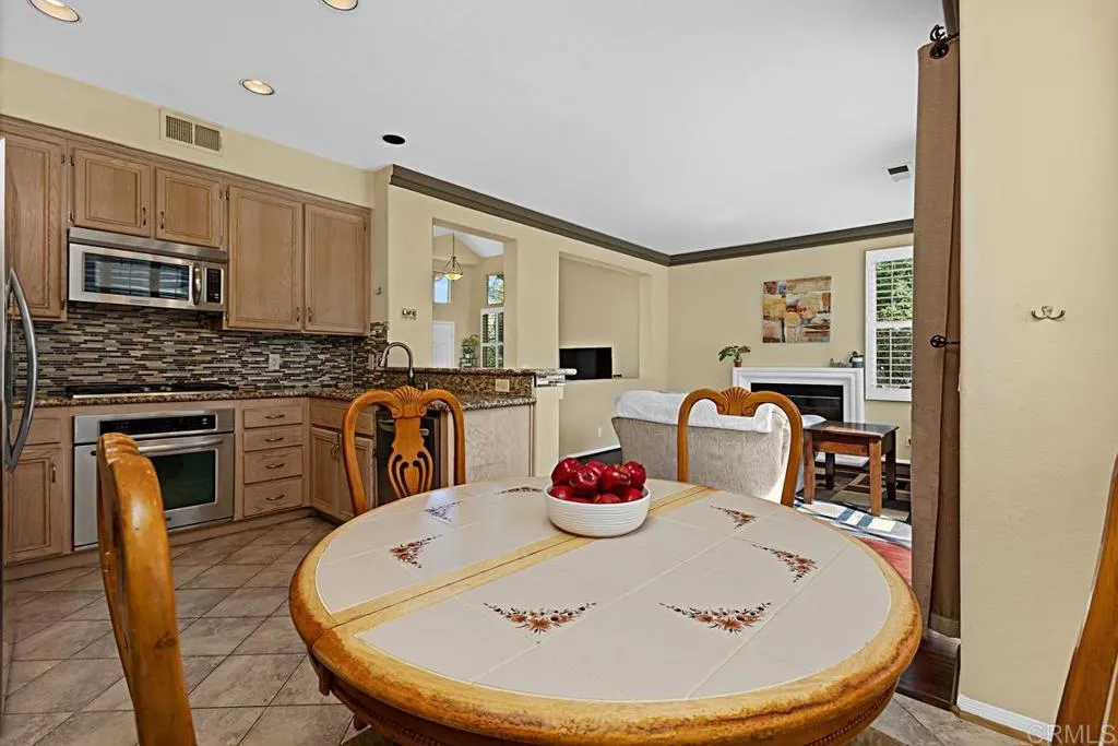 https://cdn.realtyfeed.com/cdn/127/306701710/205da0991ae22c138db217f8d995b6db.webp
