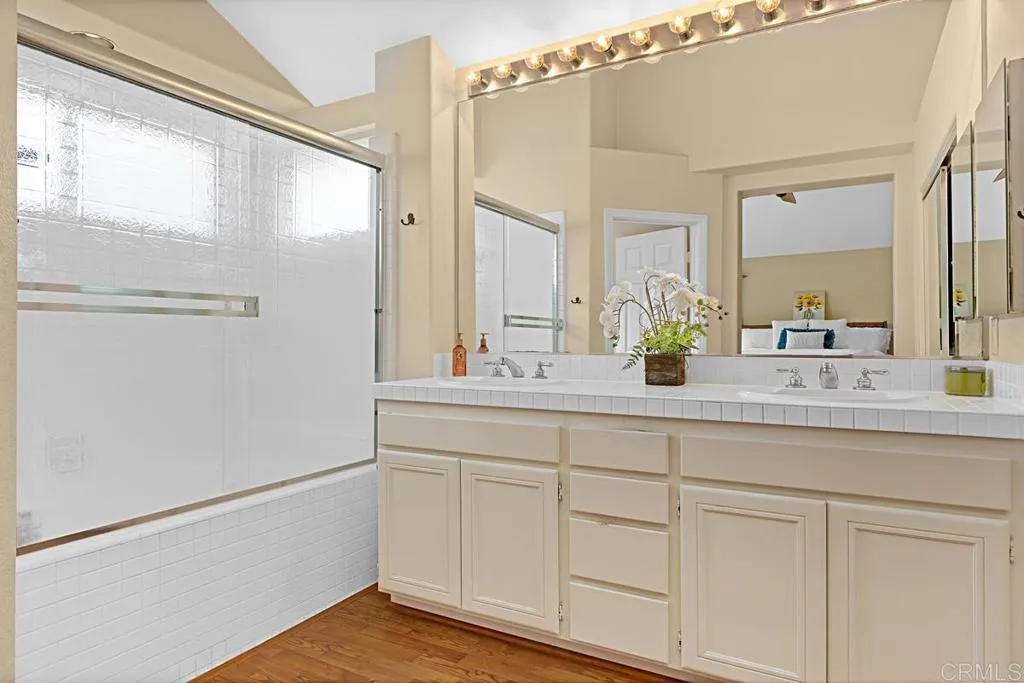 https://cdn.realtyfeed.com/cdn/127/306701710/35bcefc24690c1eafde113a2c3b87328.webp