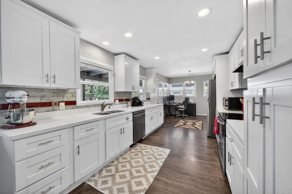 https://cdn.realtyfeed.com/cdn/127/306701712/23270a32c59ca60e614e0507e7f508e2.webp