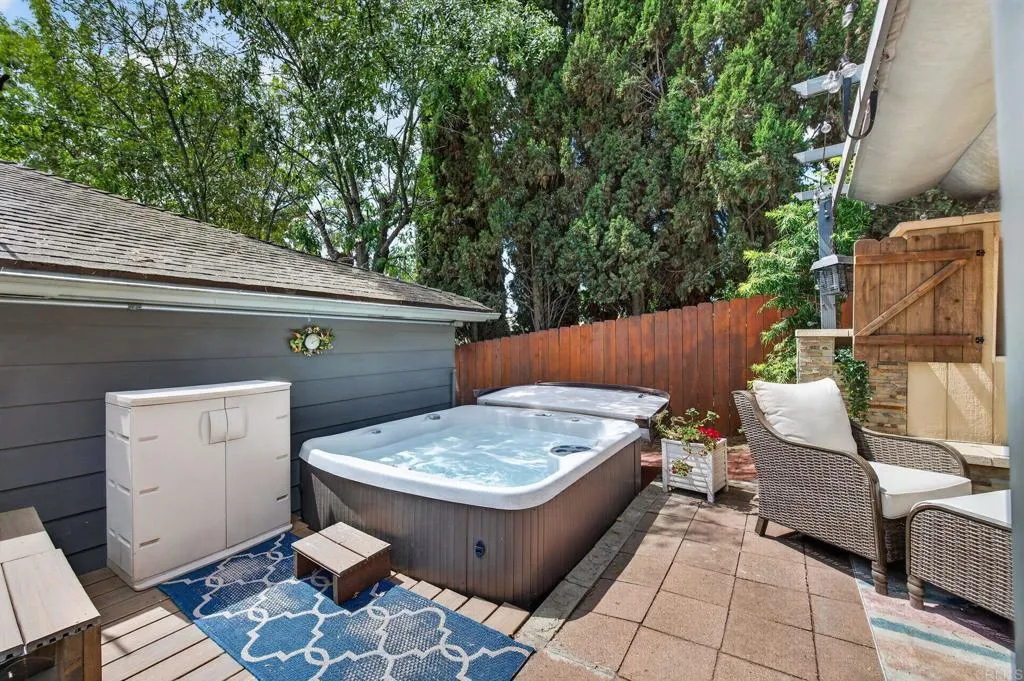 https://cdn.realtyfeed.com/cdn/127/306701712/4307bb963d3cca686a619909dc229fbb.webp