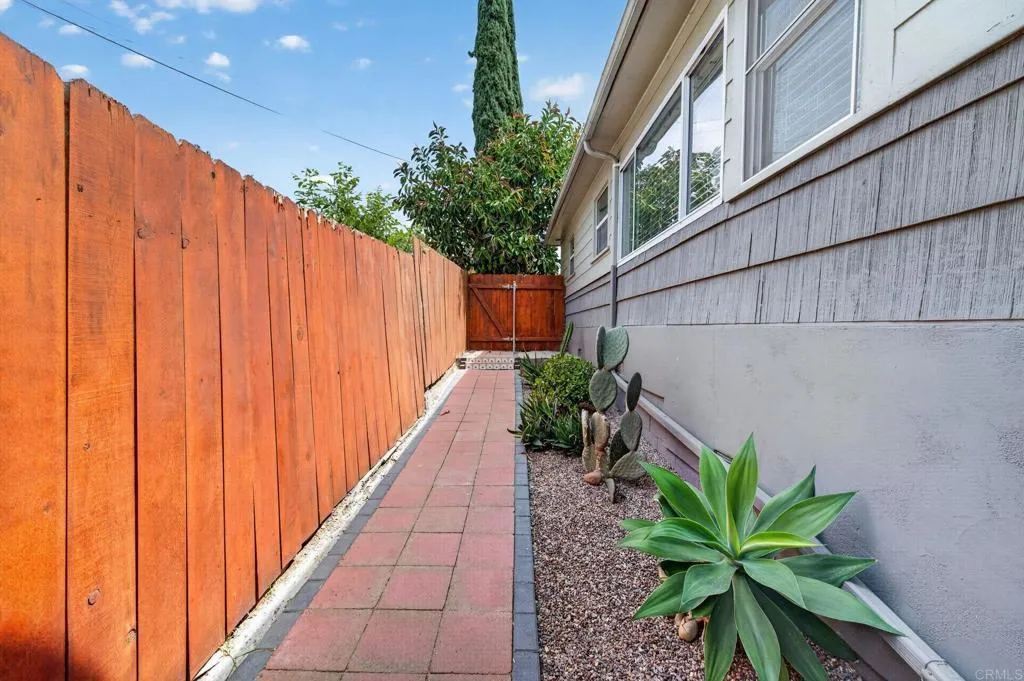 https://cdn.realtyfeed.com/cdn/127/306701712/47c0805dbc9fe158ecb837438d70e6e9.webp