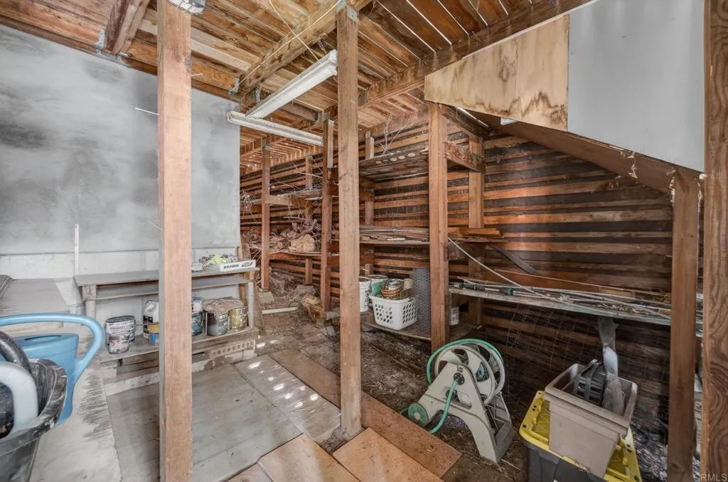 https://cdn.realtyfeed.com/cdn/127/306701712/6ec1e4edbf74ec73898cc0aecec1b453.webp
