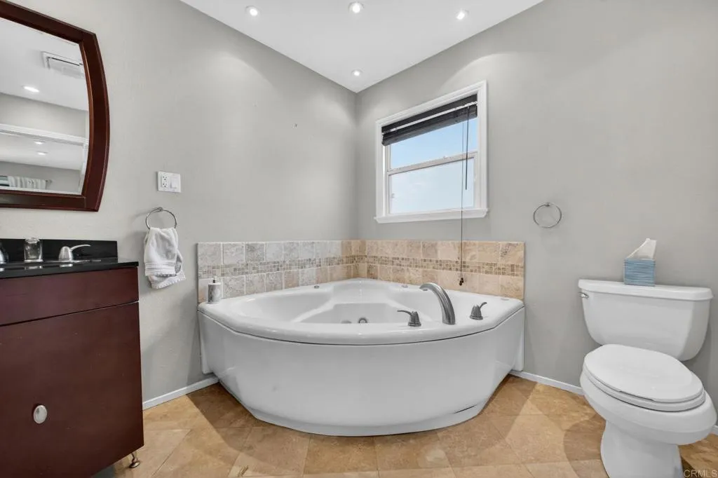 https://cdn.realtyfeed.com/cdn/127/306701712/82edc8e30890b12c4a00146c6c23c1ba.webp