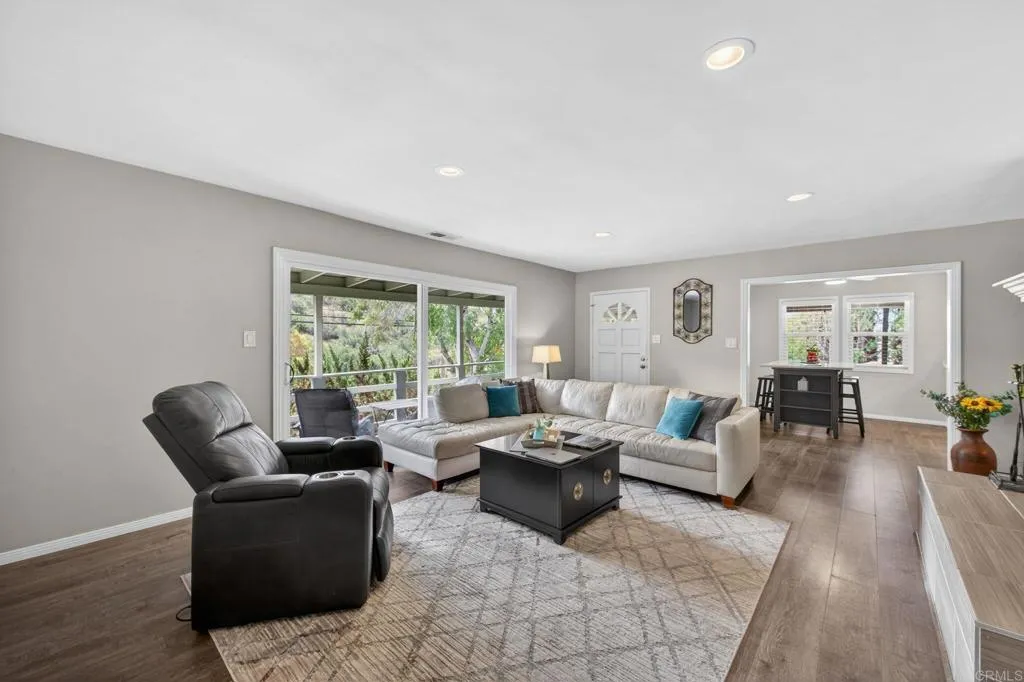 https://cdn.realtyfeed.com/cdn/127/306701712/97b7e410a99b34777beda7ee39a42fcf.webp