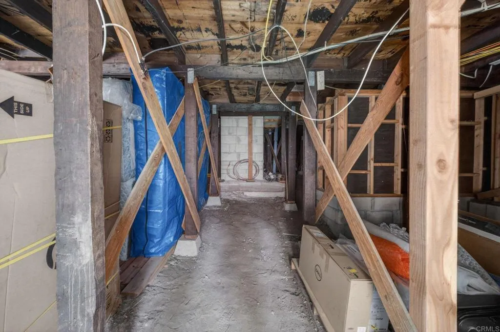 https://cdn.realtyfeed.com/cdn/127/306701712/bf2c4a454af931ac016bb18dba05c6c5.webp