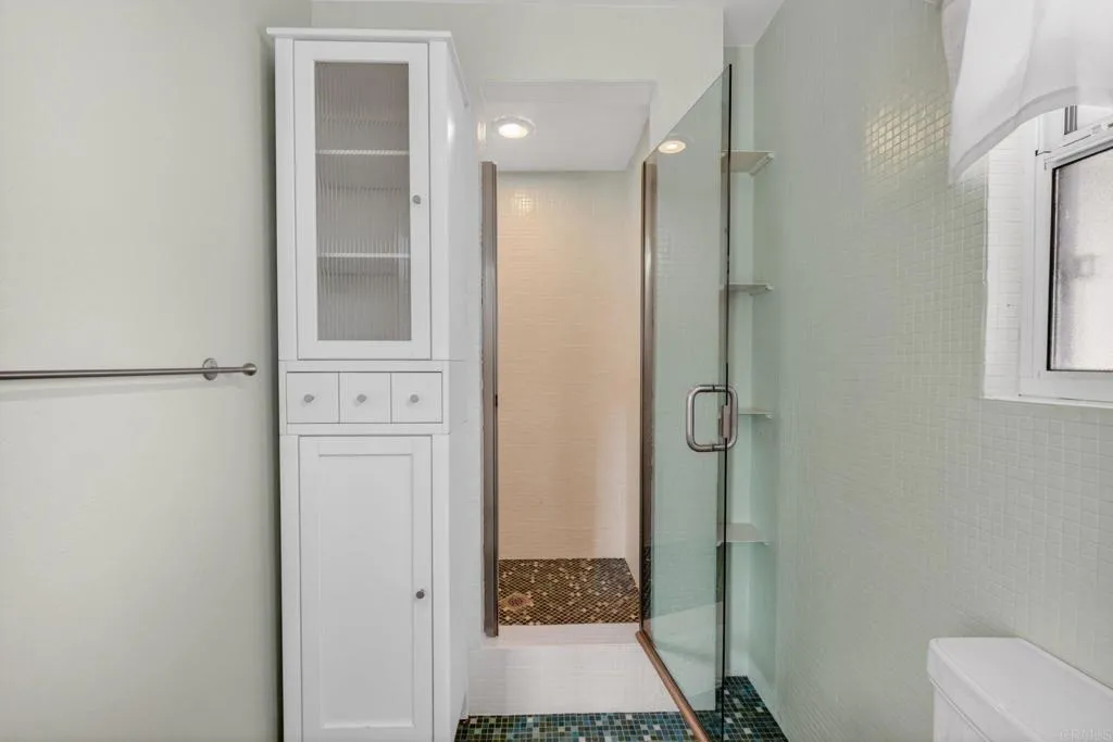 https://cdn.realtyfeed.com/cdn/127/306701712/cb1dbae16166112f9ae52f1d6558cbd8.webp