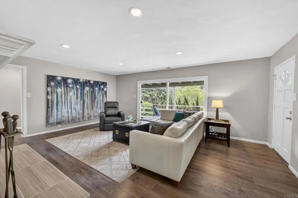 https://cdn.realtyfeed.com/cdn/127/306701712/cf344d94036c37ab9a9a0cca0f965204.webp
