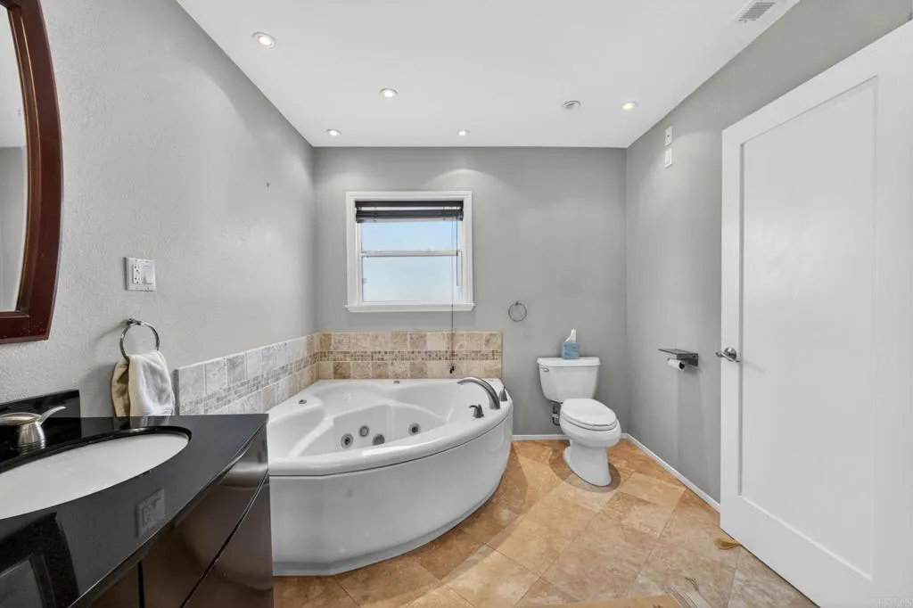 https://cdn.realtyfeed.com/cdn/127/306701712/fec7cb293631e93cafbbcba310c9254d.webp
