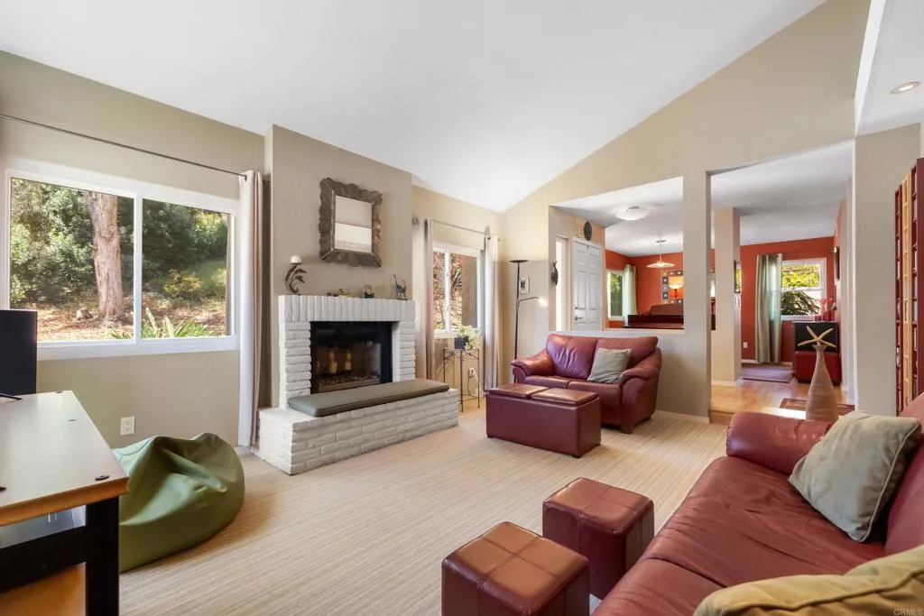 https://cdn.realtyfeed.com/cdn/127/306701726/169f71771ca47ecf8251ffe78745463d.webp