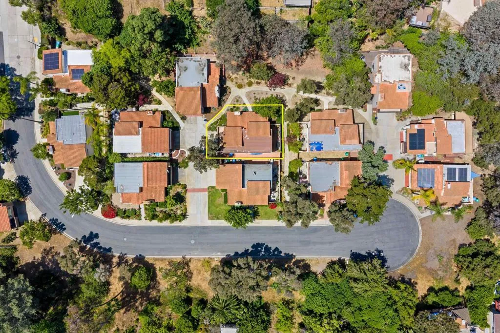 https://cdn.realtyfeed.com/cdn/127/306701726/22a19a1b8e081853eec49ae42013b706.webp