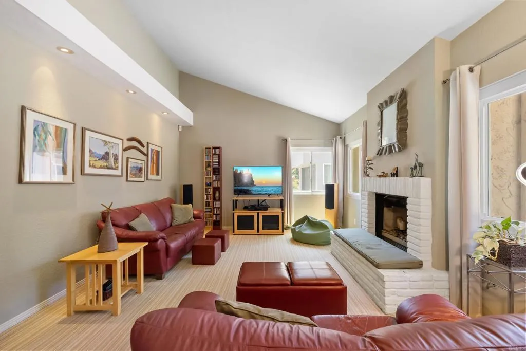 https://cdn.realtyfeed.com/cdn/127/306701726/9c6dd9115f190348b059d45fd65e82ba.webp