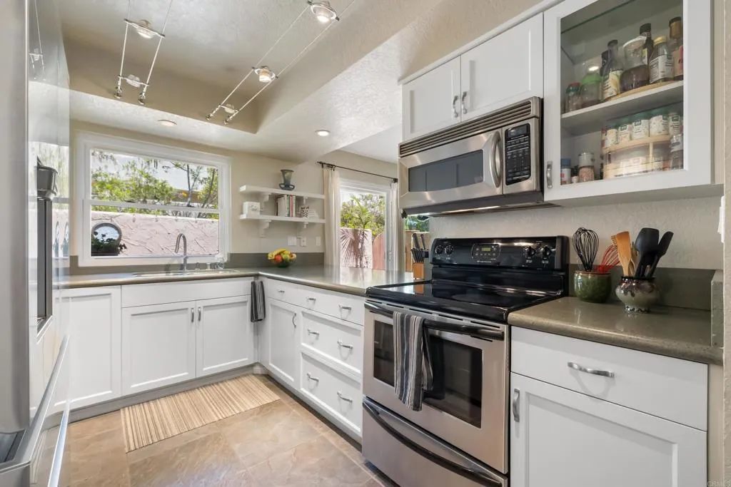 https://cdn.realtyfeed.com/cdn/127/306701726/aaa0f3121752da97cb21c69995aa9c83.webp