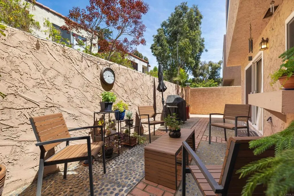https://cdn.realtyfeed.com/cdn/127/306701726/abef648ac40e7a5c12b00f8351cce8a4.webp