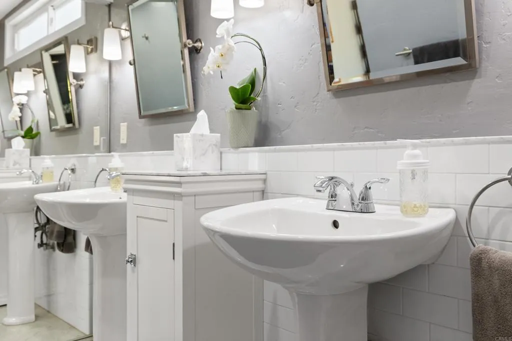 https://cdn.realtyfeed.com/cdn/127/306701726/cf4f14a1d3f1950530eb0272876e2697.webp