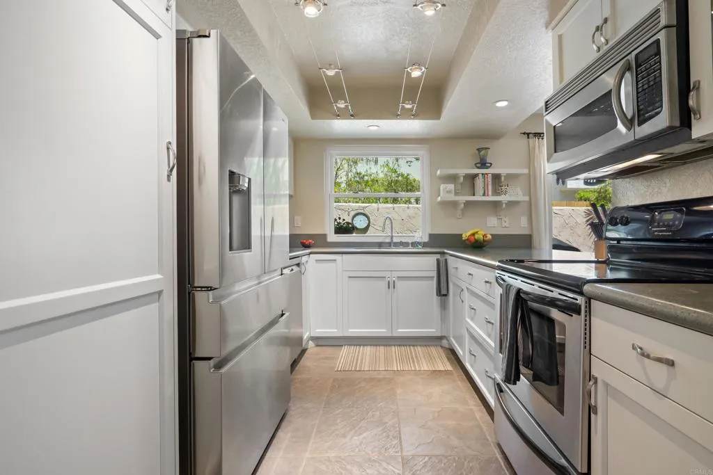 https://cdn.realtyfeed.com/cdn/127/306701726/e82669f53d4dfe4cd84563e630c103c5.webp