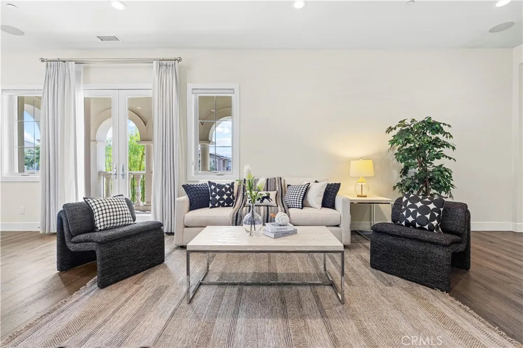 57 Pulsar, Irvine, CA, 92618