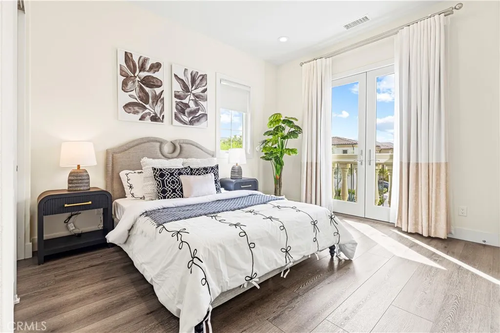 57 Pulsar, Irvine, CA, 92618