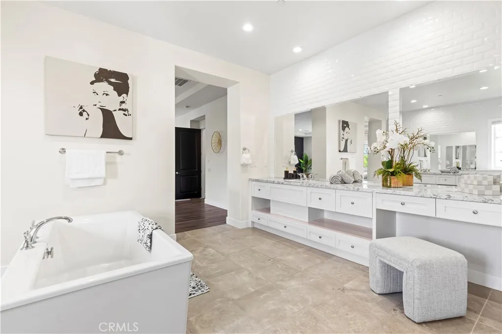 57 Pulsar, Irvine, CA, 92618