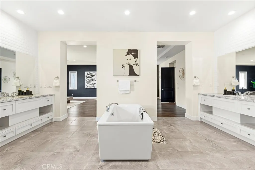 57 Pulsar, Irvine, CA, 92618