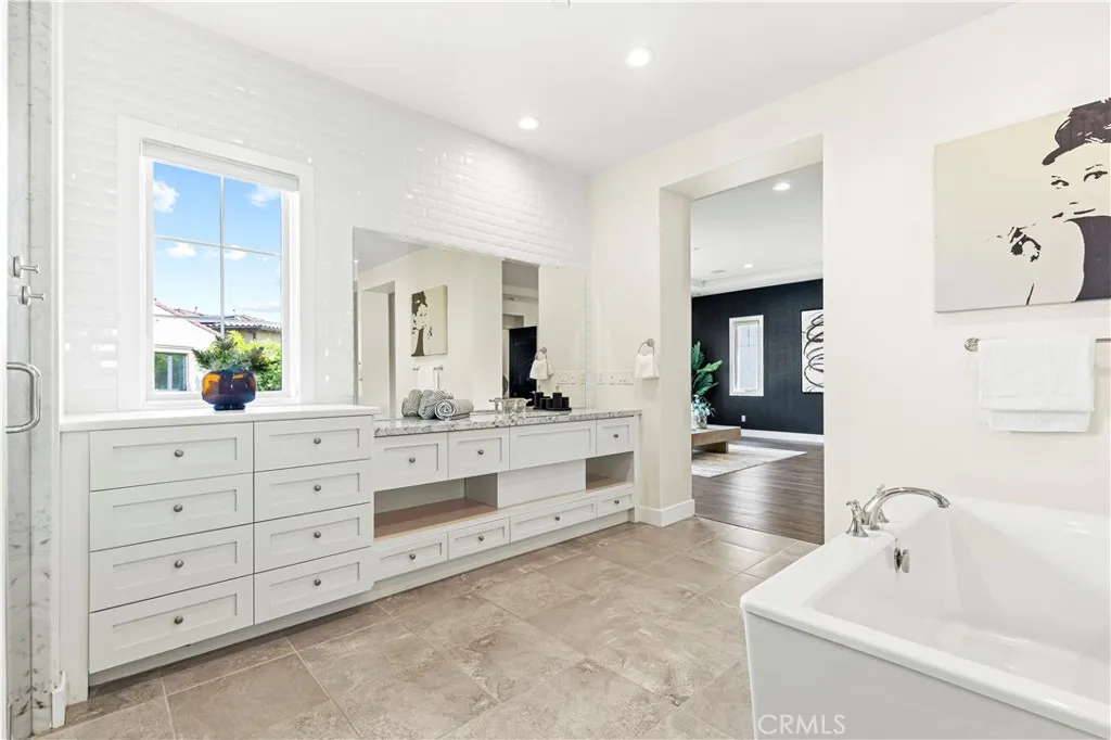 57 Pulsar, Irvine, CA, 92618